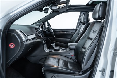 2019 Jeep Grand Cherokee - Thumbnail