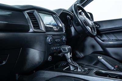 2020 Ford Everest - Thumbnail