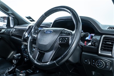 2020 Ford Everest - Thumbnail