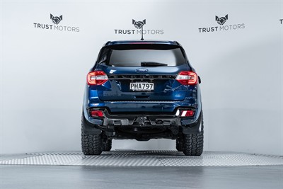 2020 Ford Everest - Thumbnail