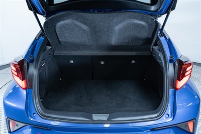 2022 Toyota C-HR - Thumbnail