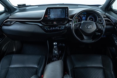 2022 Toyota C-HR - Thumbnail