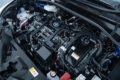 2022 Toyota C-HR - Thumbnail