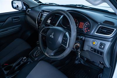2017 Mitsubishi Triton - Thumbnail