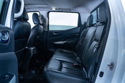 2017 Nissan Navara - Thumbnail