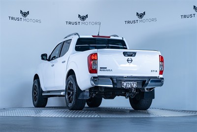 2017 Nissan Navara - Thumbnail