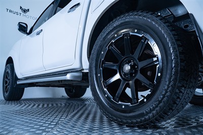2017 Nissan Navara - Thumbnail