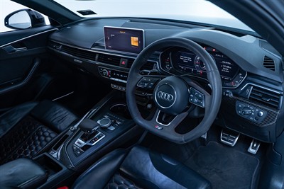 2019 Audi RS4 - Thumbnail