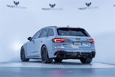 2019 Audi RS4 - Thumbnail