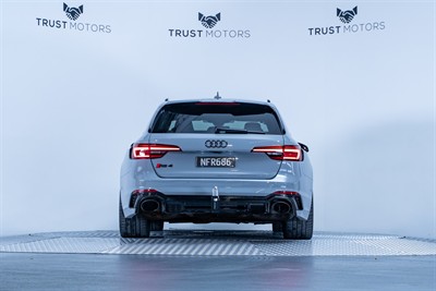 2019 Audi RS4 - Thumbnail