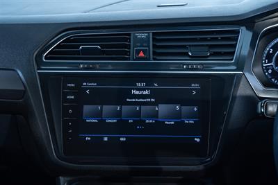 2018 Volkswagen Tiguan - Thumbnail