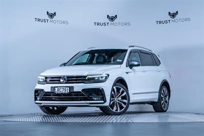 2018 Volkswagen Tiguan - Thumbnail
