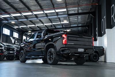 2022 Chevrolet Silverado - Thumbnail