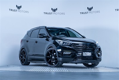 2017 Hyundai Santa Fe - Thumbnail