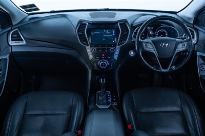 2017 Hyundai Santa Fe - Thumbnail