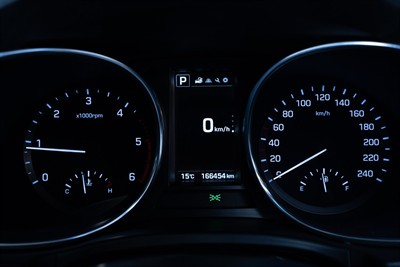 2017 Hyundai Santa Fe - Thumbnail