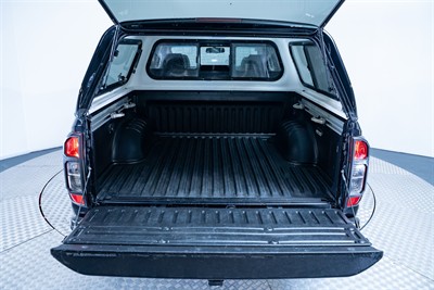 2016 Nissan Navara - Thumbnail