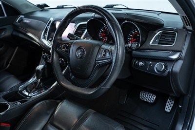 2016 Holden Commodore - Thumbnail