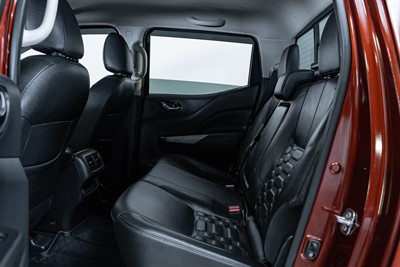 2021 Nissan Navara - Thumbnail