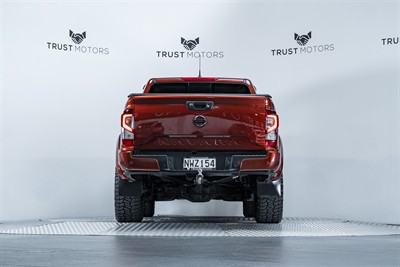 2021 Nissan Navara - Thumbnail