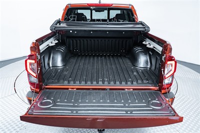2021 Nissan Navara - Thumbnail