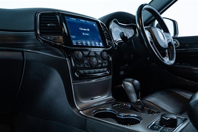 2020 Jeep Grand Cherokee - Thumbnail