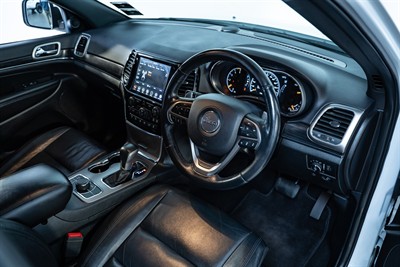 2020 Jeep Grand Cherokee - Thumbnail