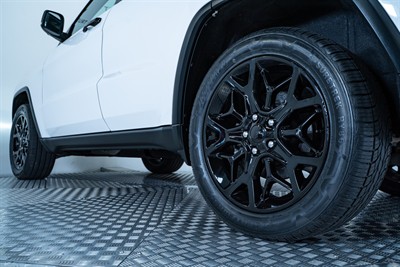 2020 Jeep Grand Cherokee - Thumbnail