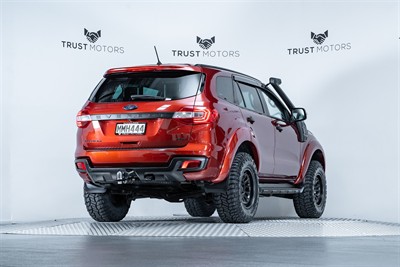 2019 Ford Everest - Thumbnail