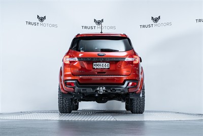 2019 Ford Everest - Thumbnail