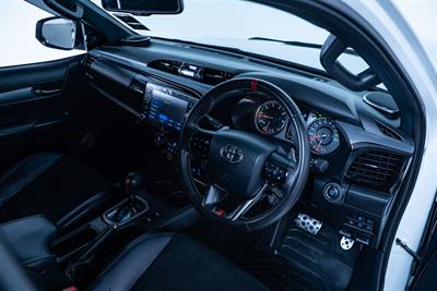 2023 Toyota Hilux - Thumbnail
