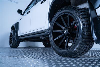 2023 Toyota Hilux - Thumbnail