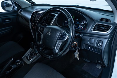 2021 Mitsubishi Triton - Thumbnail