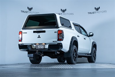 2021 Mitsubishi Triton - Thumbnail