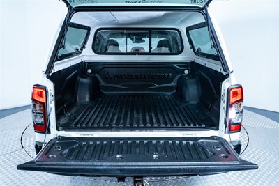 2021 Mitsubishi Triton - Thumbnail
