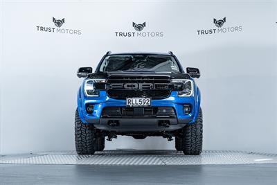 2023 Ford Everest - Thumbnail