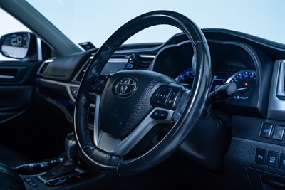 2019 Toyota Highlander - Thumbnail