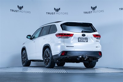 2019 Toyota Highlander - Thumbnail