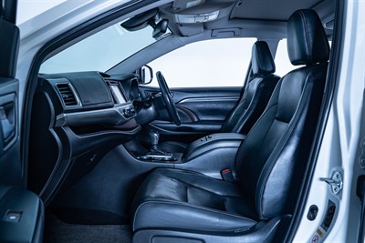 2019 Toyota Highlander - Thumbnail