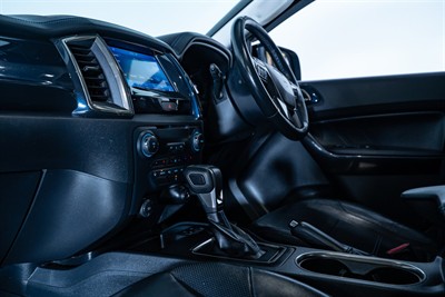 2020 Ford Everest - Thumbnail