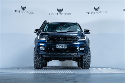 2020 Ford Everest - Thumbnail