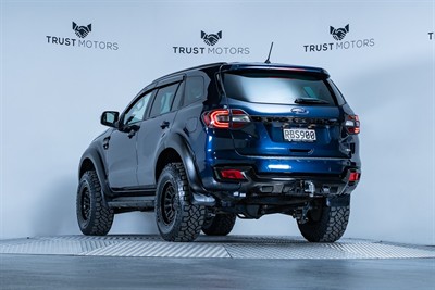 2020 Ford Everest - Thumbnail