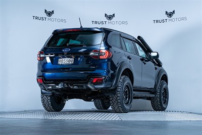 2020 Ford Everest - Thumbnail