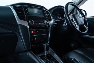 2021 Mitsubishi Triton - Thumbnail