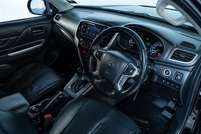 2021 Mitsubishi Triton - Thumbnail