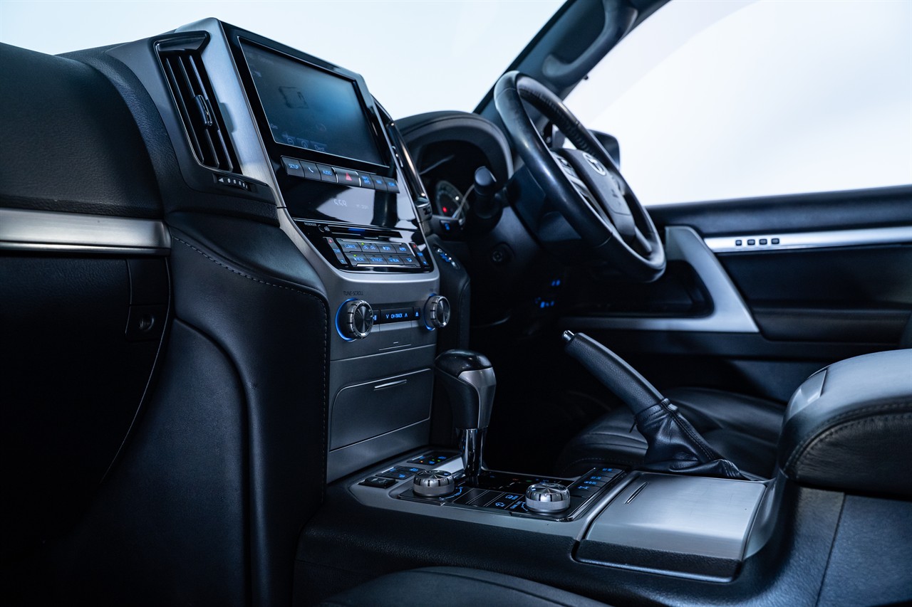 2020 Toyota Landcruiser