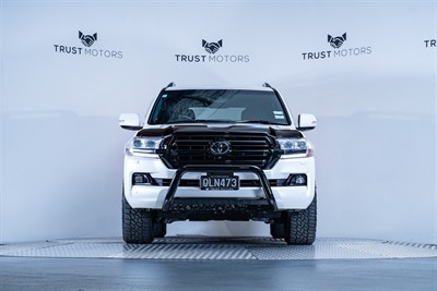 2020 Toyota Landcruiser - Thumbnail