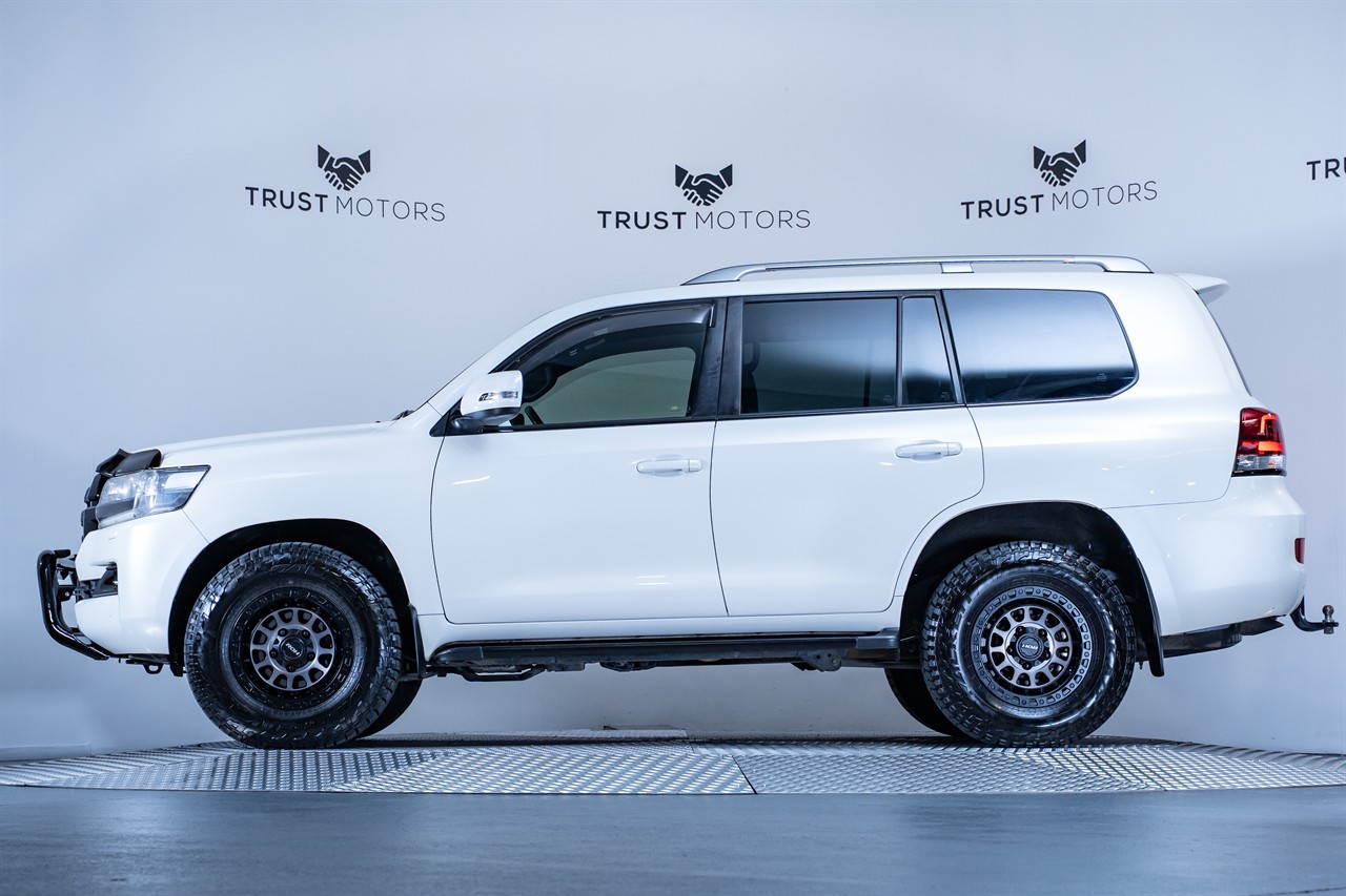 2020 Toyota Landcruiser