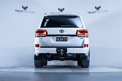 2020 Toyota Landcruiser - Thumbnail