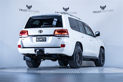 2020 Toyota Landcruiser - Thumbnail